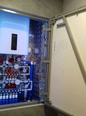 Люк под плитку Нажимной Железяка 800*700 Люк под плитку Нажимной Железяка 800*700