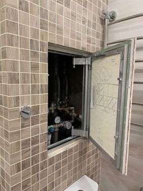 Люк под плитку Секрет 3.0 200*650 Люк под плитку Секрет 3.0 200*650